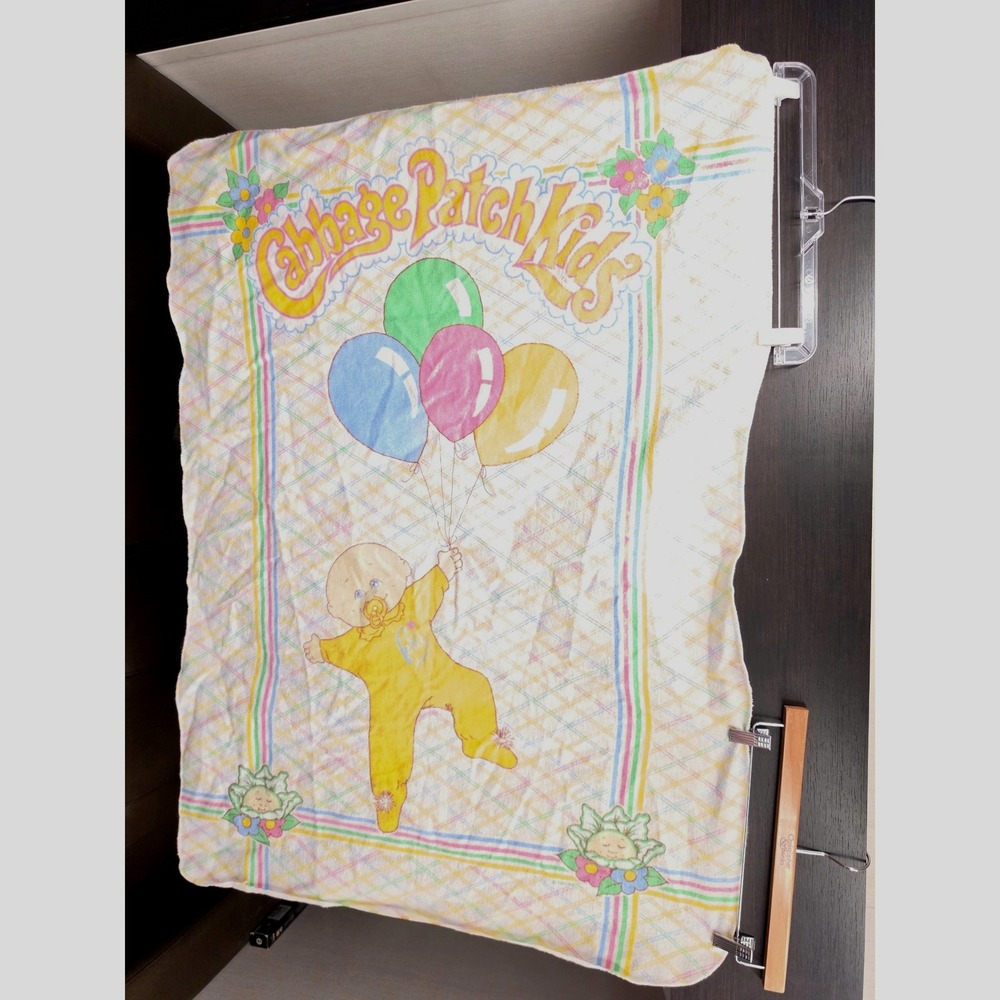 Vintage 1983 Cabbage Patch Kids Baby Blanket Pastel Rainbow Balloons 48 x 34